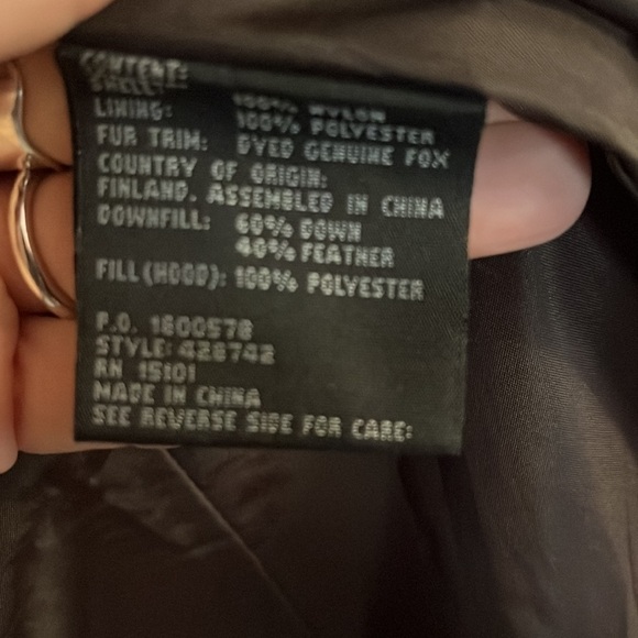 I Madison size small, women’s puffer coat - Picture 5 of 5